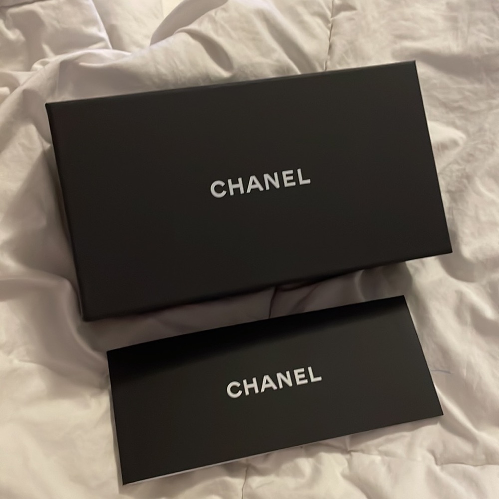 Authentic Chanel Accessories Box - Picture 3 of 5
